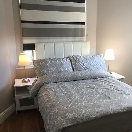 Stunning 2 Bed Flat Shepherds Bush Apartman London Kültér fotó